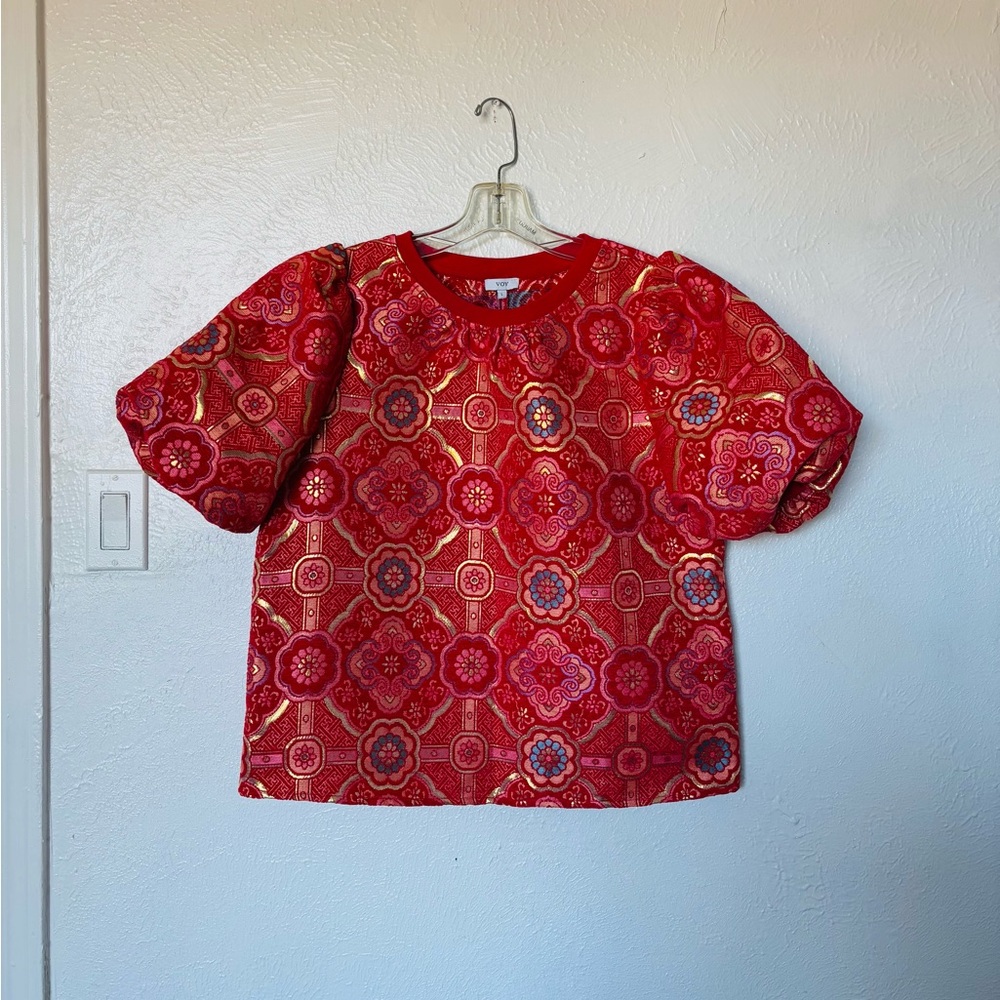 Women’s Red and gold Patterned puff sleeve top size L new